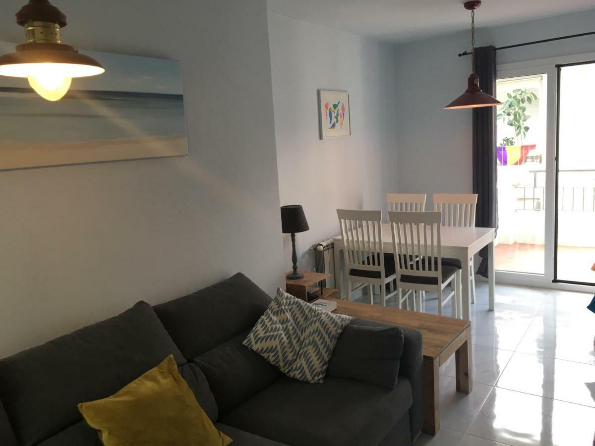 2 Bedroom Apartment In The Old Town, Close To The Beach L' Escala Exterior foto